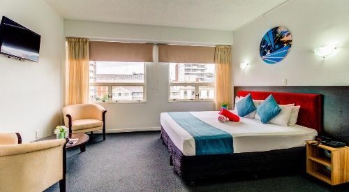 Ascotia Off Queen image 21