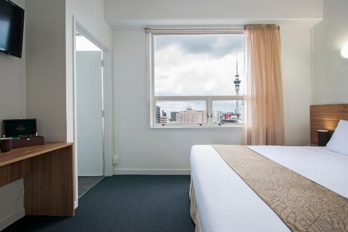 Ascotia Off Queen image 3