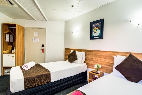 Ascotia Off Queen image 45